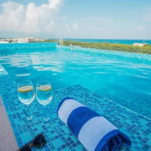 Apartamento With Ocean View Pool In Av 10 & 60 Street, Playa del Carmen